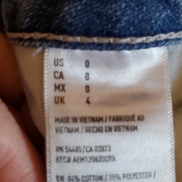 American Eagle Shorts - Picture 7 of 8